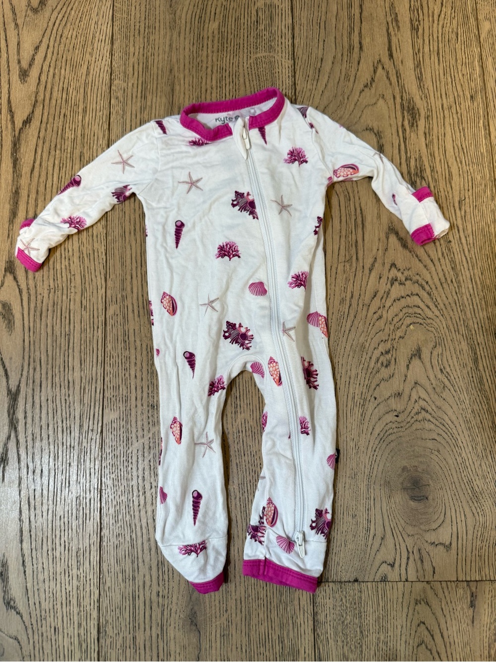 Kyte Baby Pink & White Shell-Print Organic Cotton One-Piece